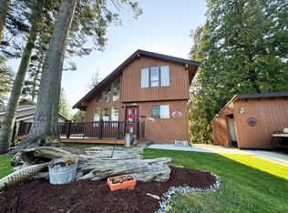 8155 Comox Loop, Blaine, WA 98230