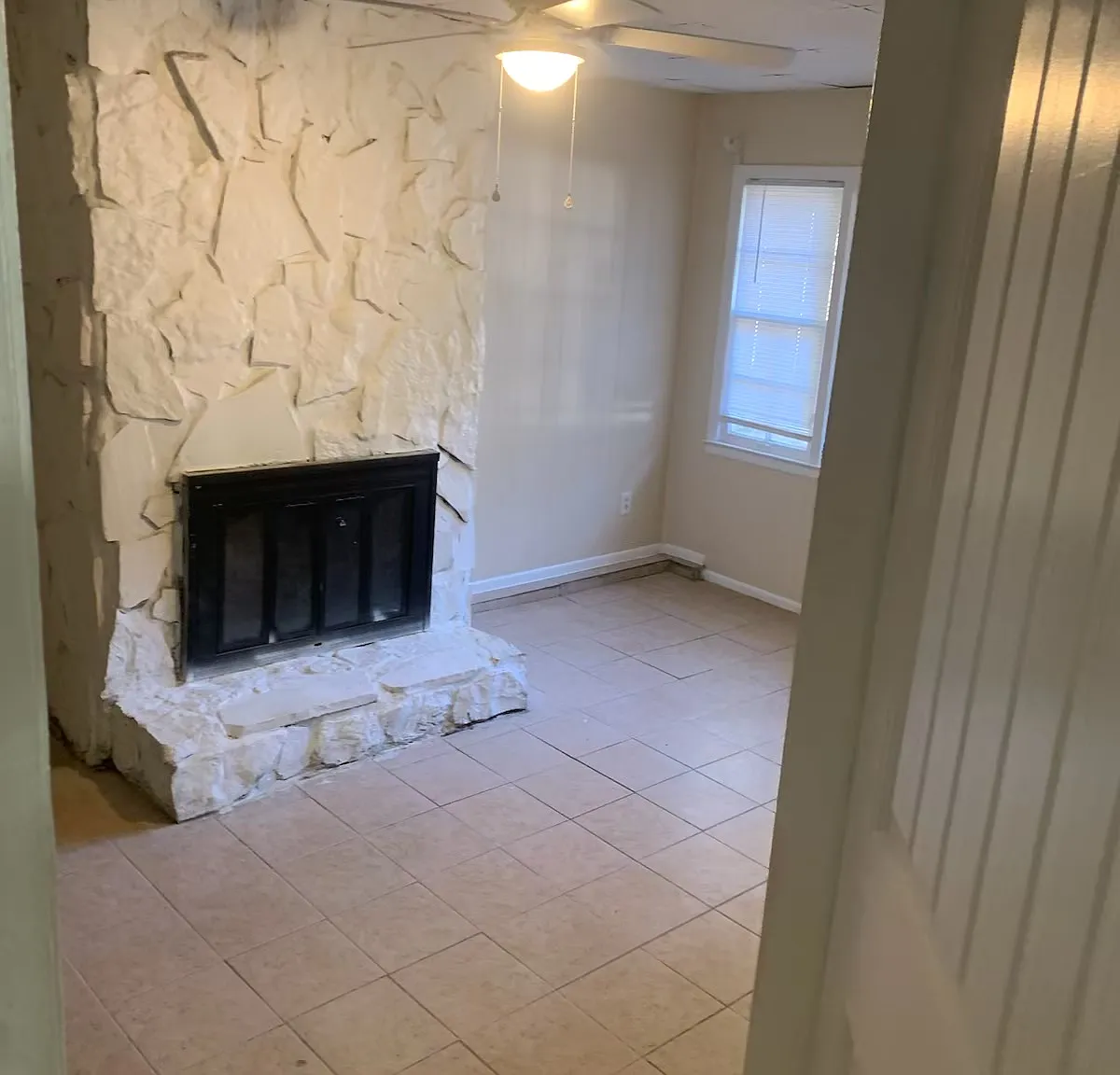4 bed, 1.5 bath, 1225 sqft, $1,650 — Photo 2