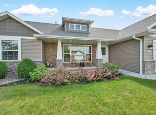 1138 Applewood Dr, De Pere, WI 54115