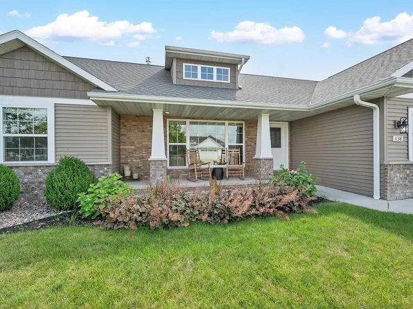 1138 Applewood Dr, De Pere, WI 54115