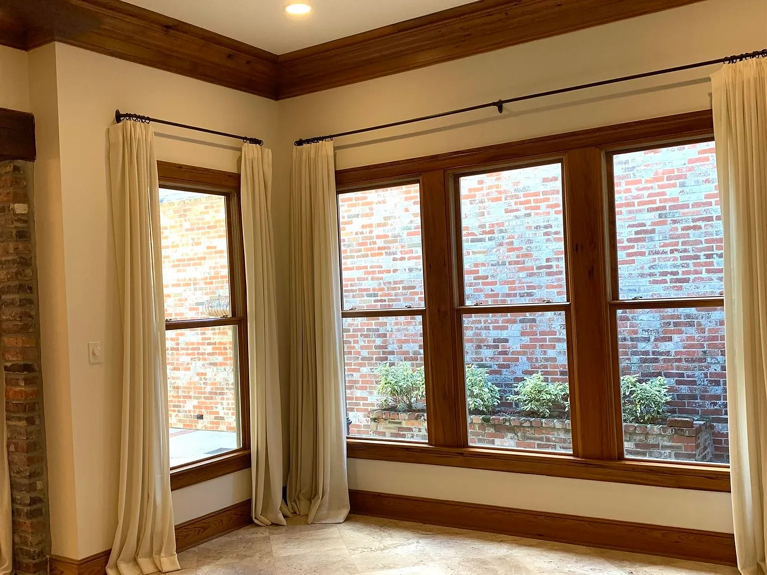 3 bed, 3215 sqft, $4,000 — Photo 2