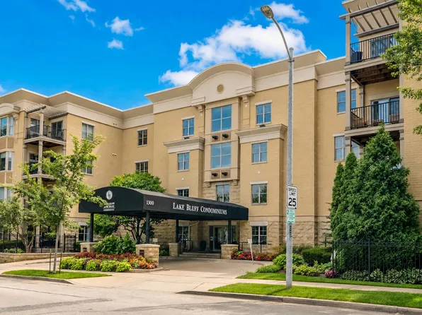 1300 N Prospect AVENUE #114, Milwaukee, WI 53202