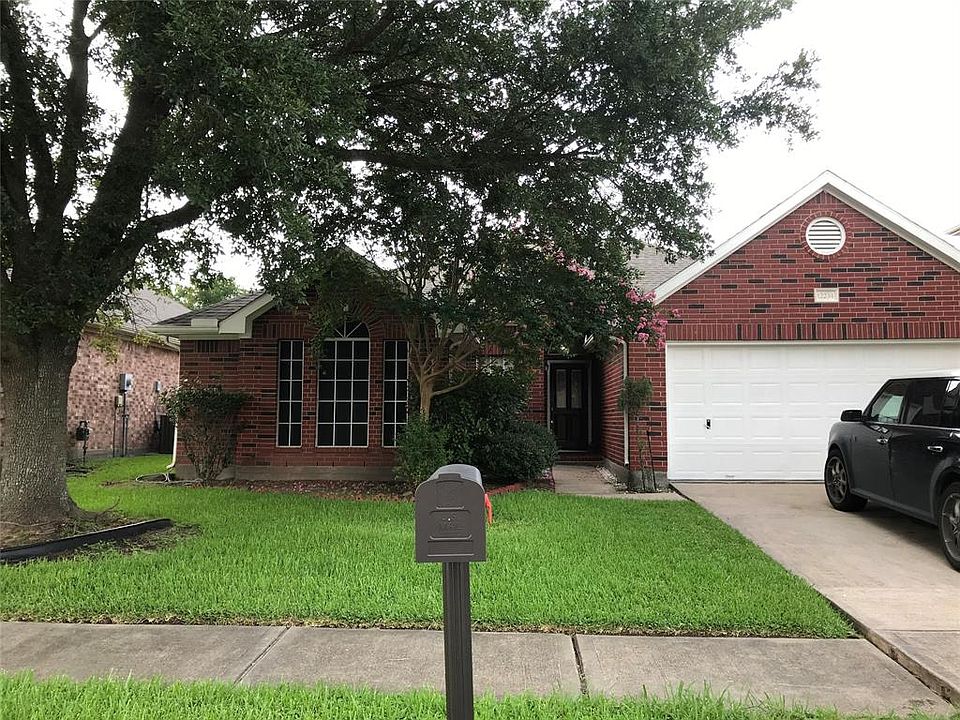 1st image of 12234 Meadowglen Dr