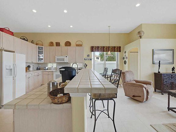 5th image of 6086 Indian Forest Cir
