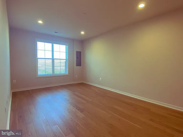 22274 Rivanna Shore Ter — Photo 19