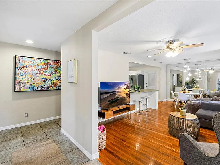 304 N Matanzas Ave — Photo 10