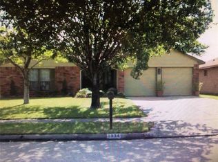 1934 Pilgrims Point Dr, Friendswood, TX 77546