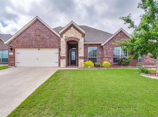658 Plum Dr, Burleson, TX 76028