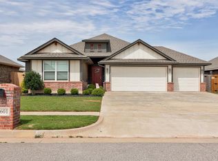 3601 Sawtooth Ridge Dr, Yukon, OK 73099