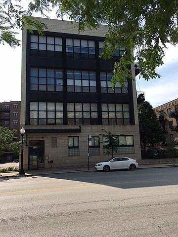 1st image of 1918 S Michigan Ave APT 402
