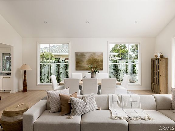 4th image of 1112 Pembroke Ln