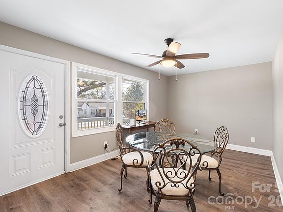 4th image of 128 Jeter St