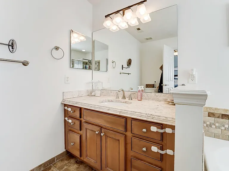 6700 Bartlett Ct — Photo 41