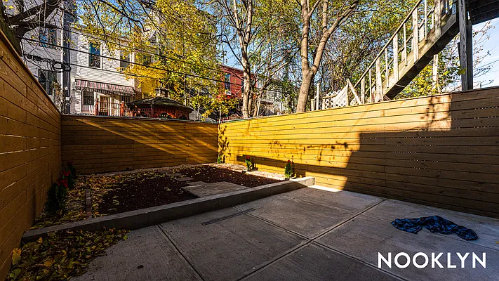 Rented by Nooklyn NYC LLC | media 19