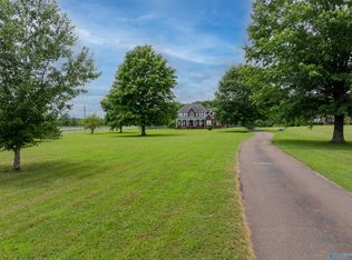 583 Beth Rd, New Market, AL 35761