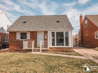 1107 16th St, Wyandotte, MI 48192