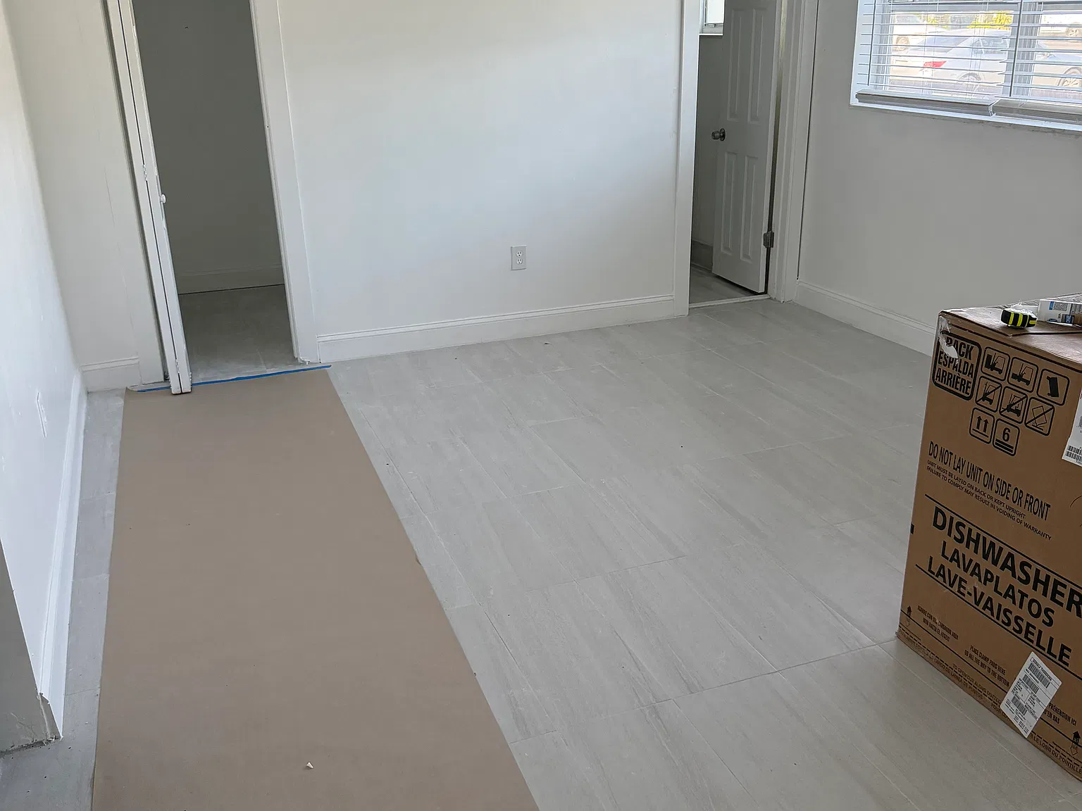 1 bed, 852 sqft, $1,699 — Photo 2