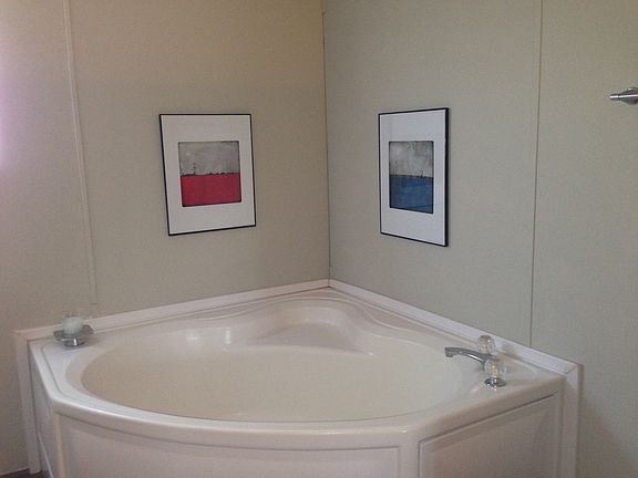 4th image of 271 Winding Ln