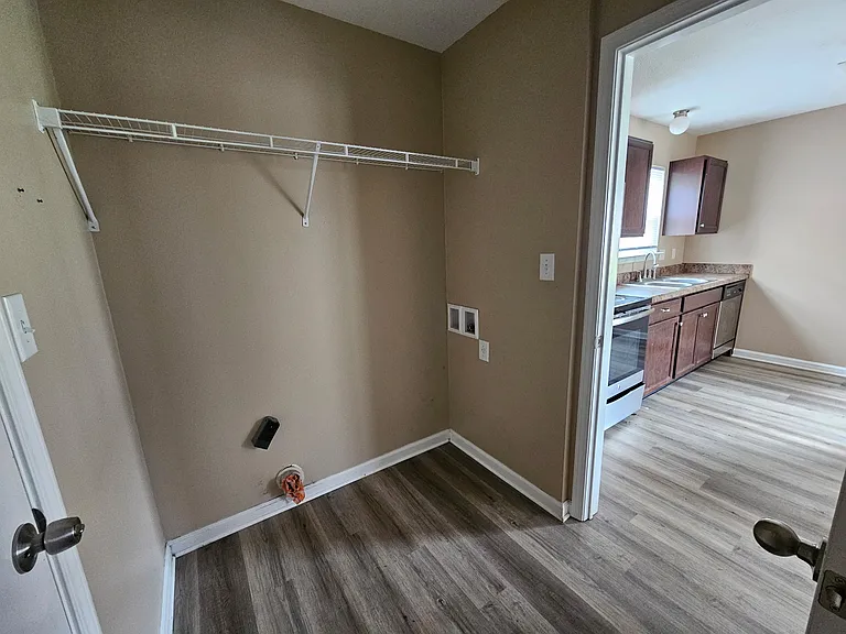 4085 Lassen Ln — Photo 5