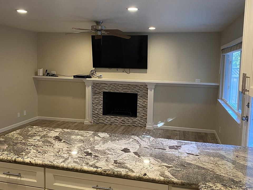 2nd image of 941 Getoun Dr