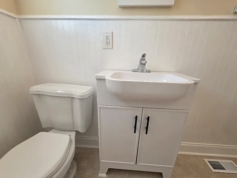 318 E Evans St — Photo 4