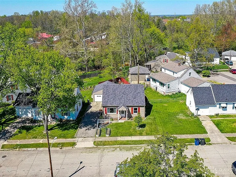 81 Thorpe Dr — Photo 38
