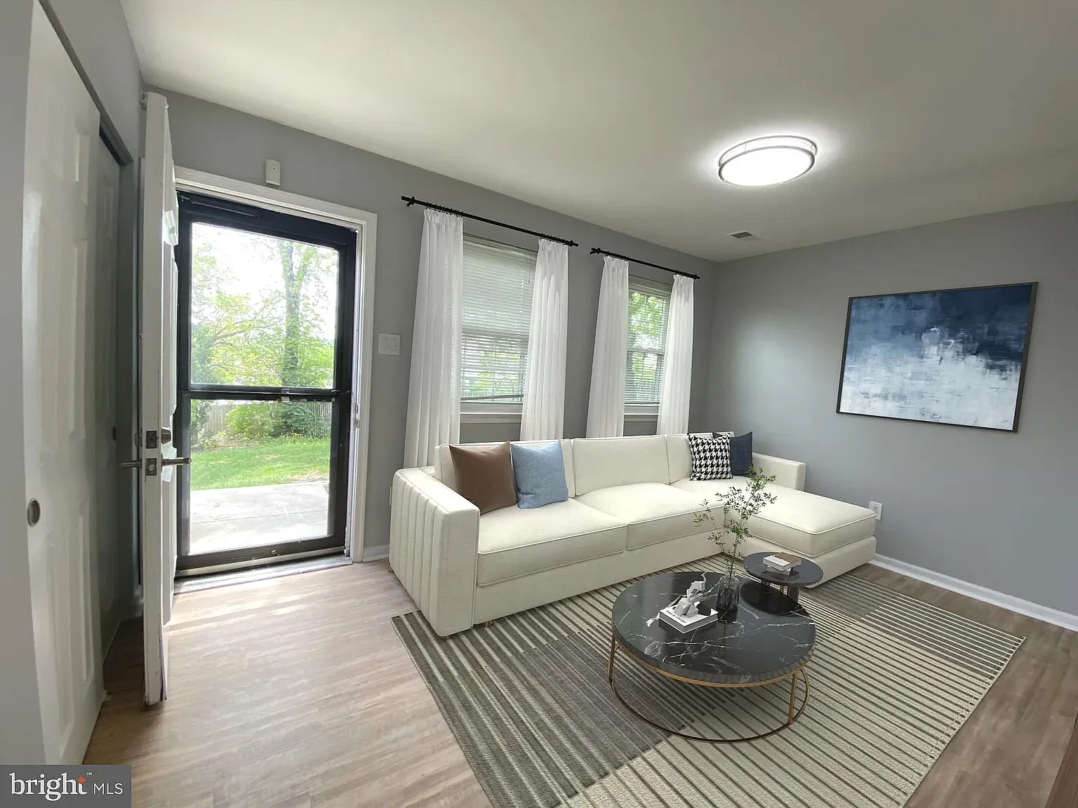 2 bed, 1.5 bath, 1278 sqft, $2,450 — Photo 2