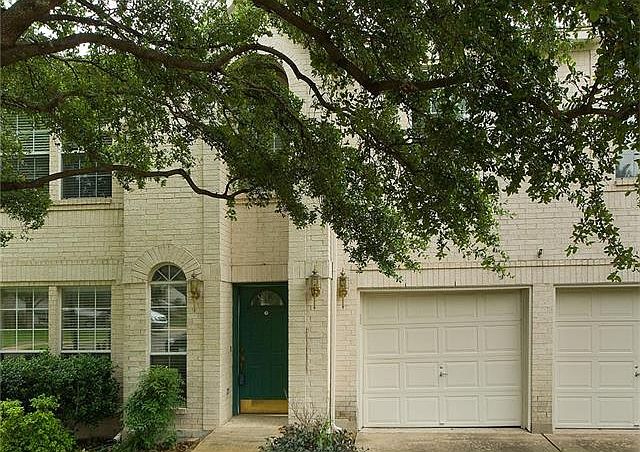 1st image of 2127 Green Oaks Cir