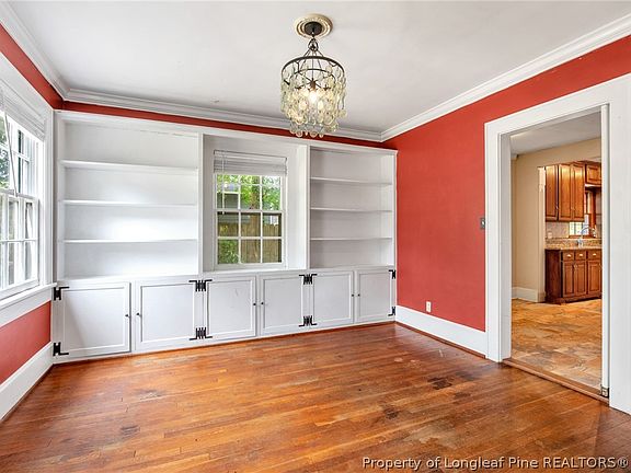 4th image of 906 W Rowan St