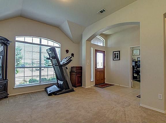 3rd image of 2416 Alta Vista Dr