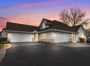 4838 S Waterview Ct #8, Greenfield, WI 53220