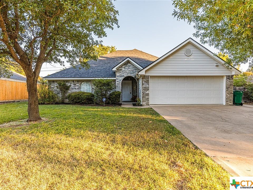 1st image of 3007 Oakwood Dr