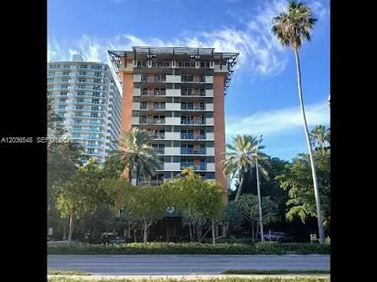 2951 S Bayshore Dr #316 — Photo 18
