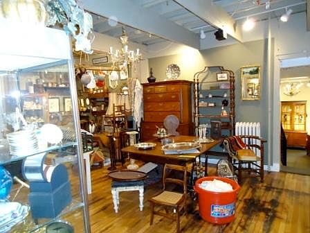 2729 Hennepin Inside 2