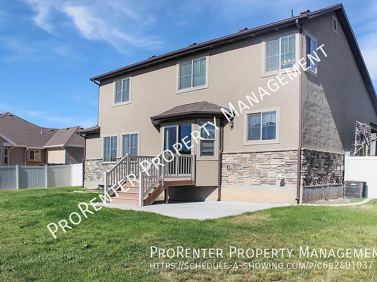 1062 S 1775 W — Photo 2