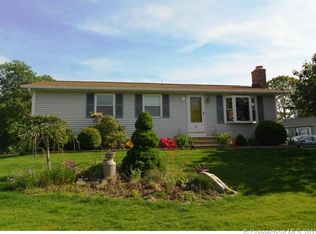 23 Clifton St, Old Lyme, CT 06371