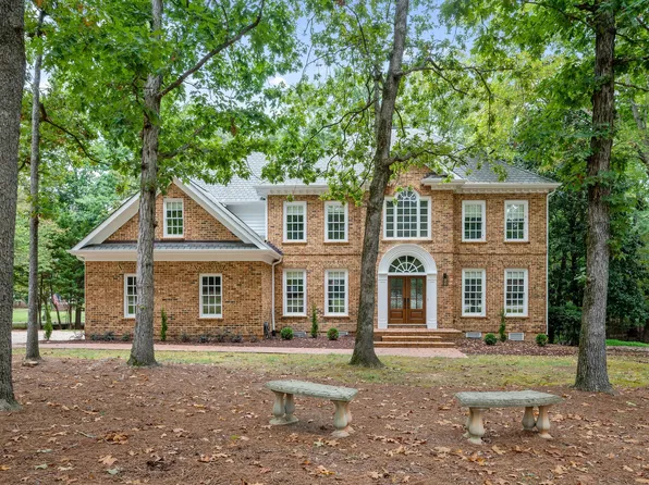 1202 Summerville Ln, Durham, NC 27712