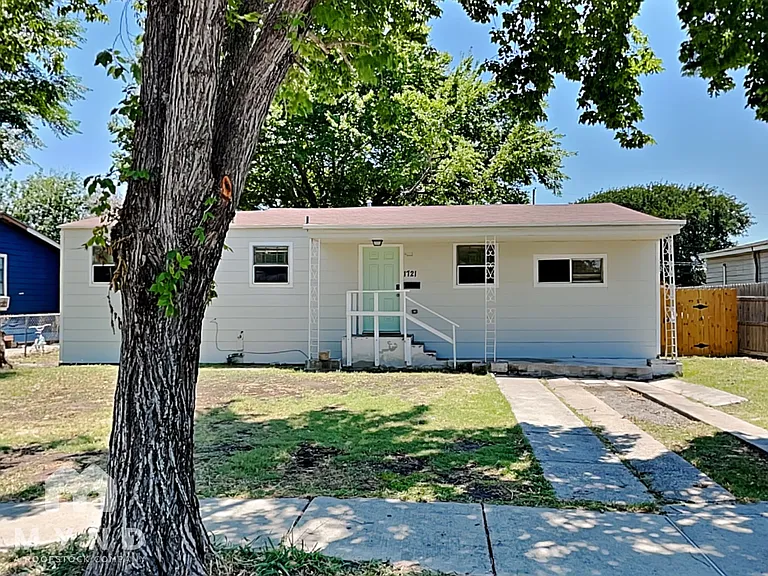 1721 Whiting Dr — Photo 22
