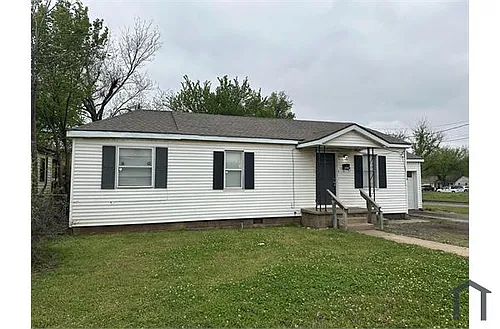 3701 S Villa Ave Photo 1