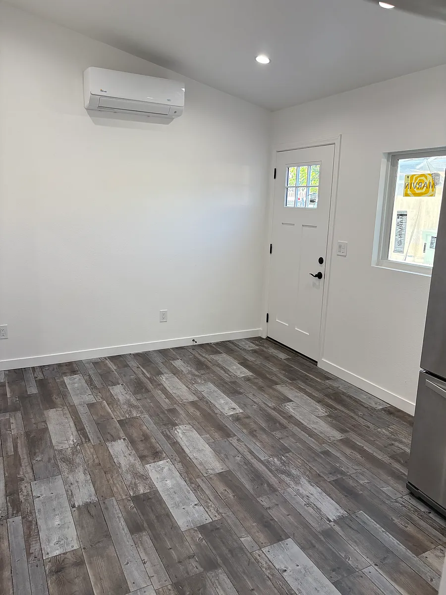 Building Photo - 470 Vermont St #474