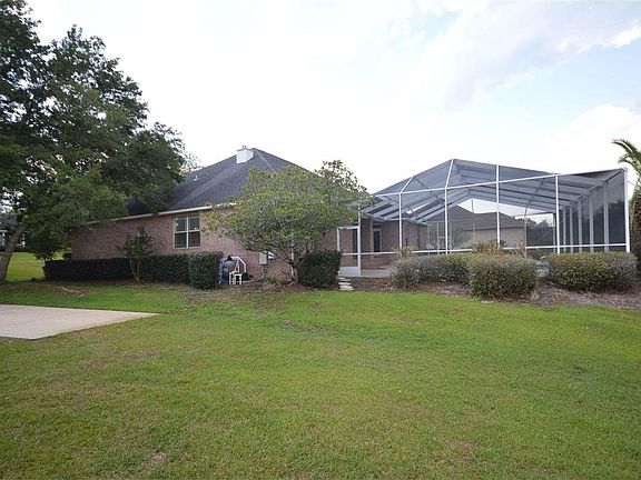 4th image of 5712 Tamarack Dr