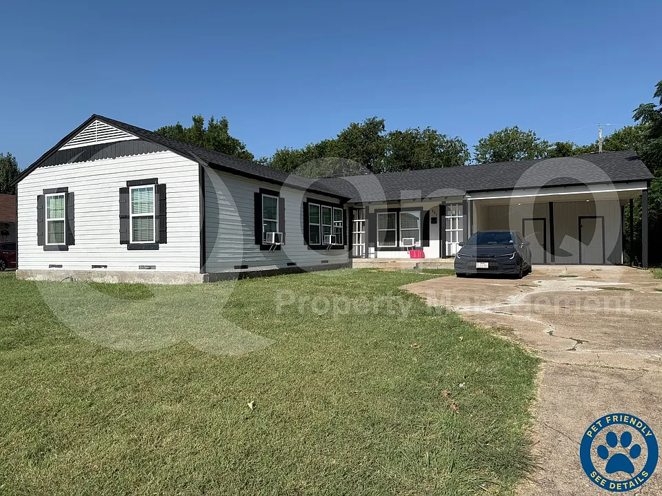 205 NE 22nd St
