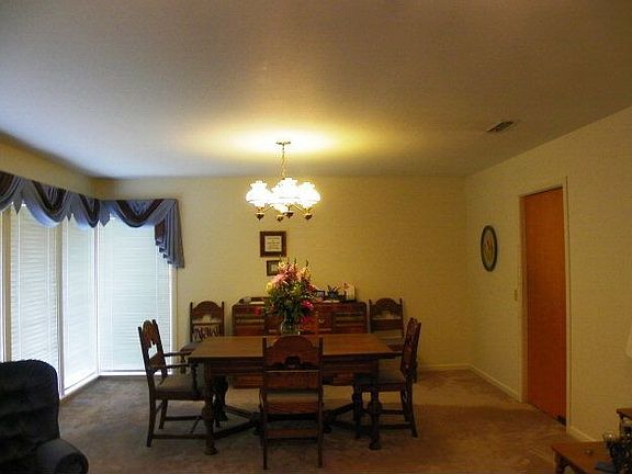 4th image of 1201 Tom Temple Dr
