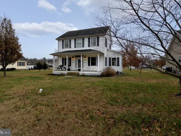 305 Railroad Ave, East New Market, MD 21631