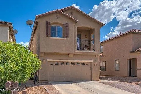 4 bed, 2324 sqft, $2,275 — Photo 1