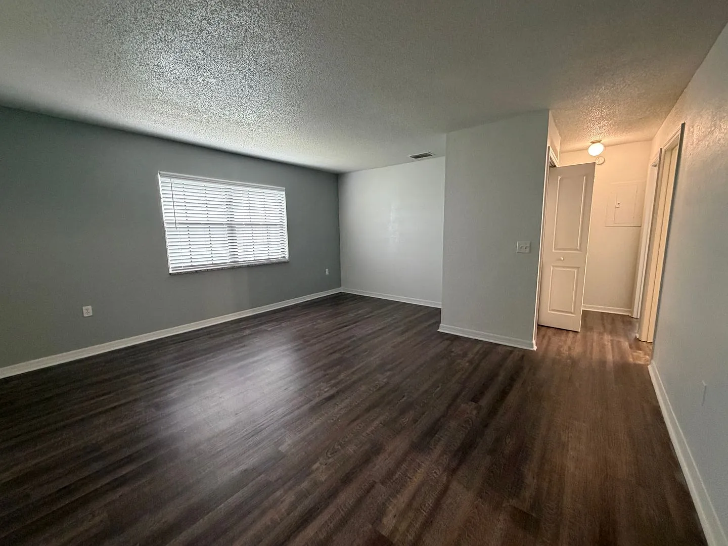 Modern 2BR/2BA Apartments at Woodland Heights | Washer & Dryer Included! — Photo 4