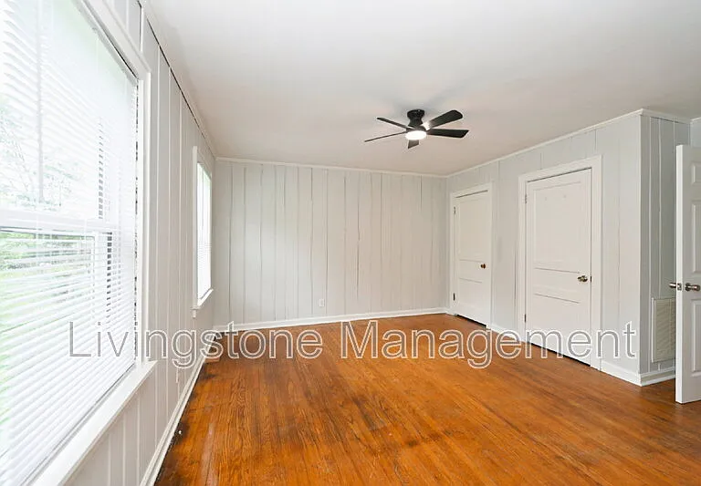 872 W Albert Gallatin Ave — Photo 23