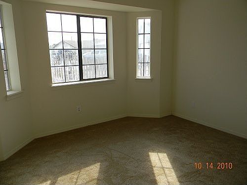 2nd image of 1022 Earl Ct