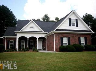 125 Winecoff Dr, Fayetteville, GA
