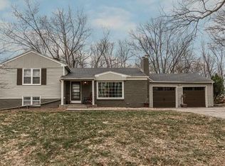 2406 W 79th St, Prairie Village, KS 66208